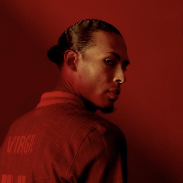 开云APP-范戴克留守利物浦，40万镑周薪不变，奖金系于团队