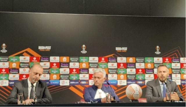 开云入口-欧联决战前夜穆帅暗示离开？奖杯是最好的告别礼物