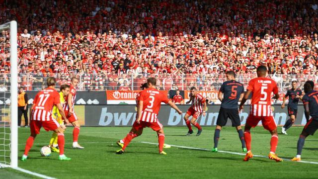 开云入口-2连平后丢掉榜首位置，拜仁高能输出一个月后累了？