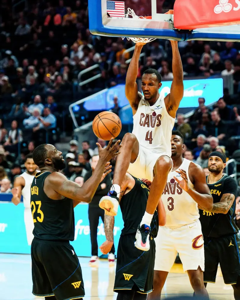 埃文-莫布利更新Ins晒近期生活&amp;amp;赛场照与球迷分享